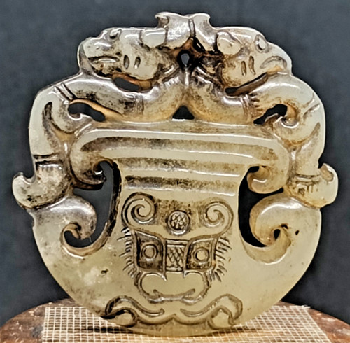 Ancienne sculpture pendentif
