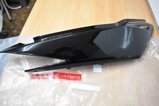 Carénage arrière droit noir brillant KYMCO AGILITY CITY 50 / 125 ref: 83500-LFTC