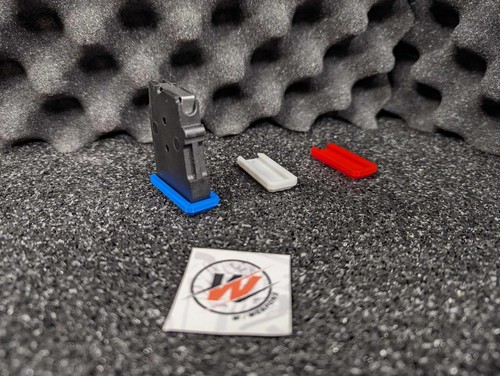 3 talons de - -, chargeur