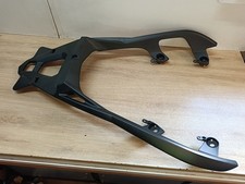 B74-F4841 UN SUPPORT PORTE DE