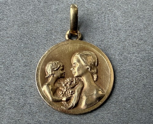 Médaille amour or 18 - en,