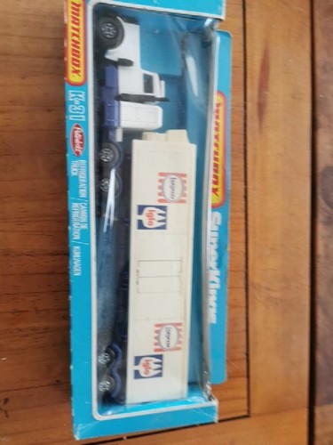 Camion semi remorque - ,