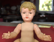 Ancienne poupée Bella