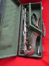 Saxophone estampillé COUESNON Embouchure VANDOREM + Coffret + accessoires