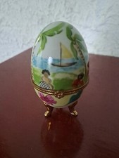 Oeuf en porcelaine pilulier boîte a bijoux tripode vintage