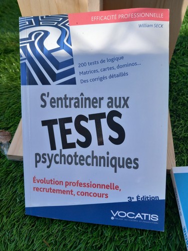 Livre entraîner aux tests - livre,