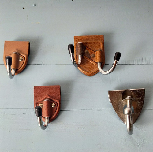 Anciens crochets porte manteau