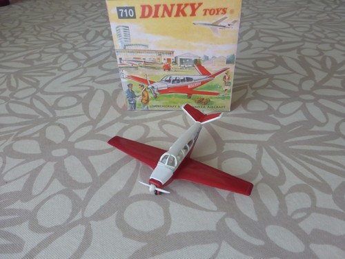 Avions dinky toys 710 meccano - dinky,