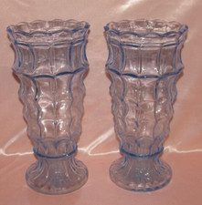 Paire de vases cornet en verre