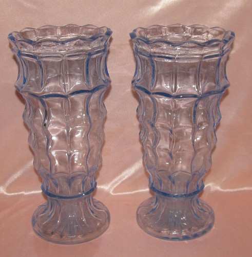 Paire vases cornet - vases, en
