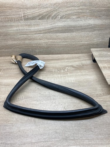 323845321b rubber seal rear - ,