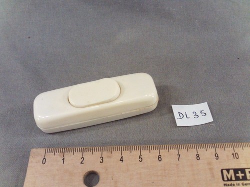 Ancien interrupteur blanc - ancien, pour