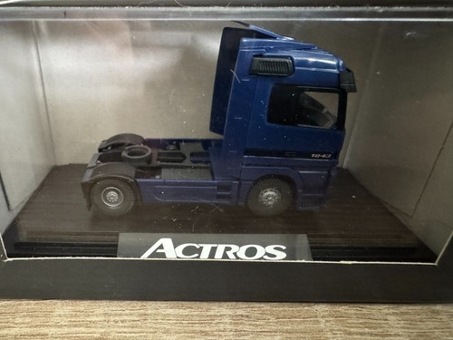 Wiking mercedes benz - wiking,