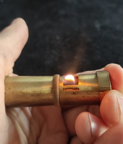 Pacton briquet rechargeable - , à