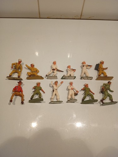 Lot figurines abîmées - lot,