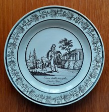 CHOISY LE ROI ASSIETTE FAIENCE FINE "VIEUX HABITS, VIEUX GALONS" TBE 20,5 cm
