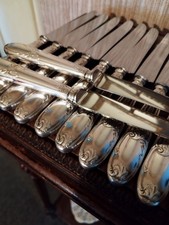 12 table knives E.B goldsmith's foliage decor in silver metal