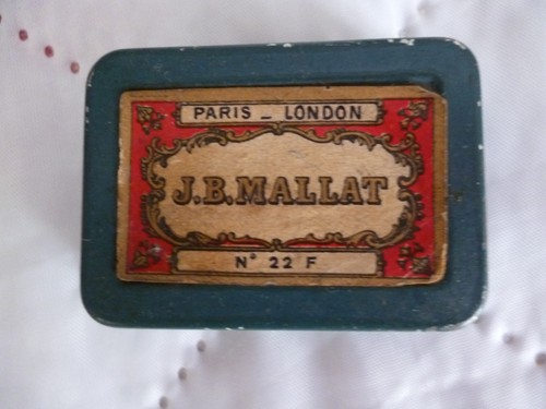 Ancienne boite plumes de - boite,