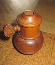 petit moulin à poivre ancien