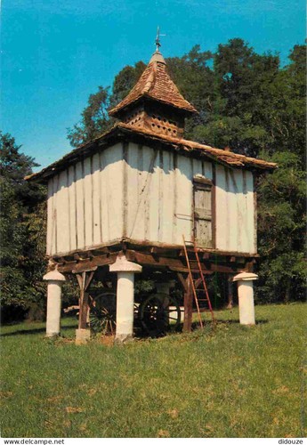 Carte postale pigeonniers - -,