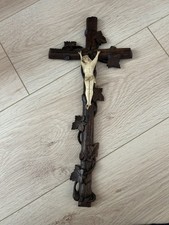 ANCIEN CRUCIFIX BOIS ET OS