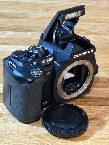 Olympus 500 dslr camera bare - e-500,