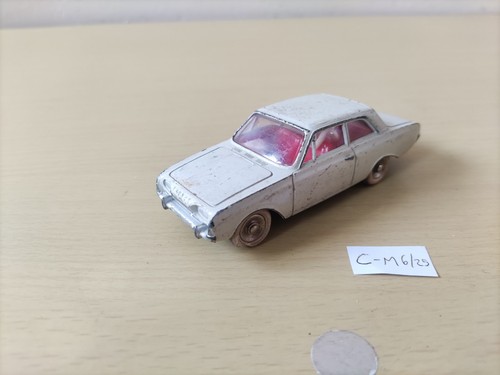 Dinky toys ford taunus 43e - dinky, 1/43e