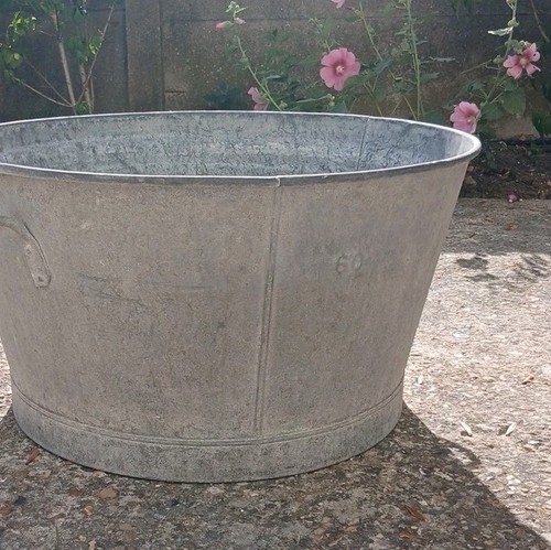 Seau métal galvanisé gris