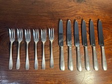 Lot de couverts à dessert /