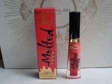 Rouge à lèvres liquide Metled latex TOO FACED 7ml teinte rated R