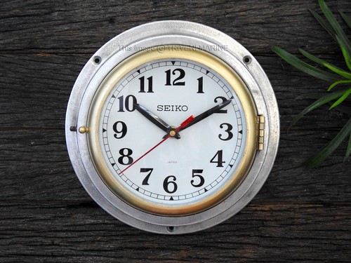 Ancienne horloge murale - horloge,