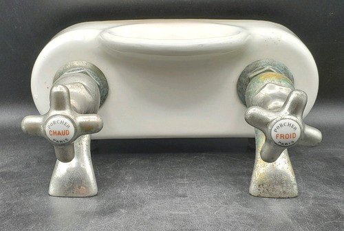 Ancien robinet eau - , et
