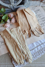 2 ANCIENS PAIRES DE GANTS DE