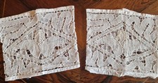 vetement ancien : Manchettes anciennes  pour vetement religieux - dentelle