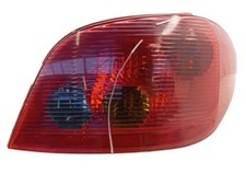 Feu arriere principal droit