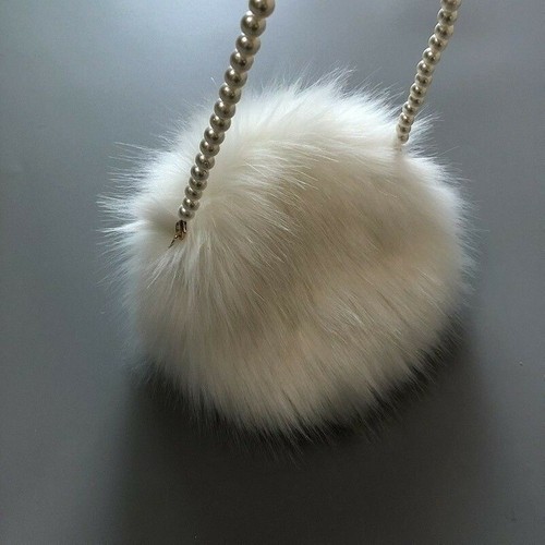 Sac pochette blanc fourrure - en,