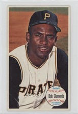 1964 Topps Giants Roberto Clemente (Called Bob on Card) #11 HOF