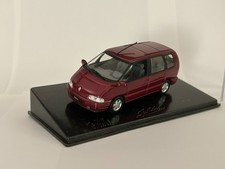 UNIVERSAL HOBBIES - RENAULT ESPACE II 1981 RED 1:43