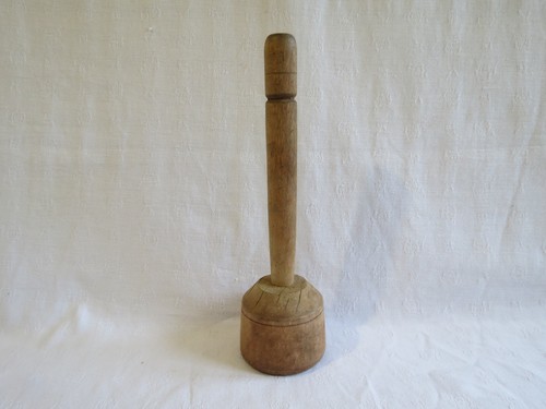 Ancien presse purée - en, bois