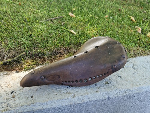 Cyclo touriste ancienne selle - touriste,