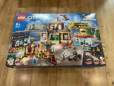 LEGO 60271 LA PLACE DU CENTRE