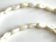 Collier vintage perle fine nacre NEUF 42,5cm Largeur de perle 3,5-4mm