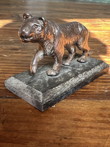 Silver bronze animal - animal, eme