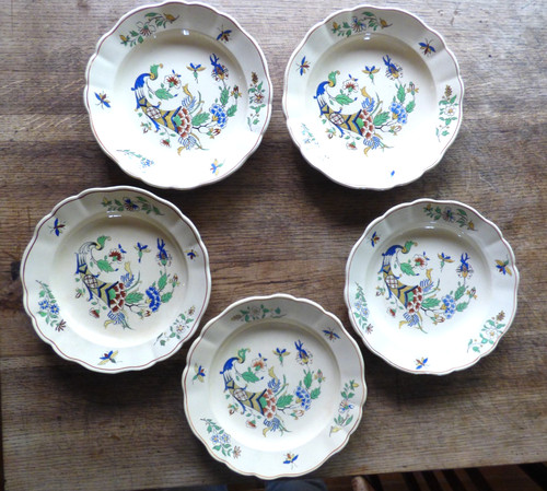 Lot assiettes à - assiettes,