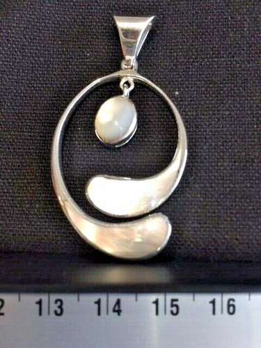 Pendentif nacre blanc - nacre,