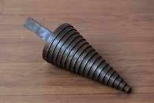 Ancienne enclume en fer