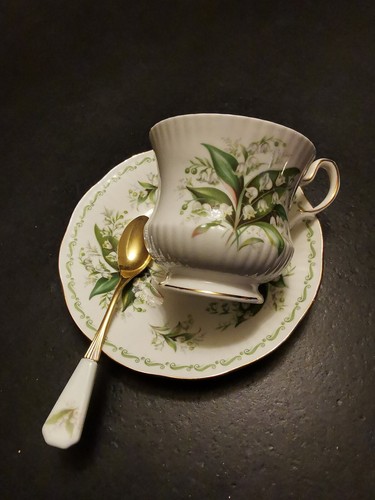 Tasse café queens porcelaine - ,