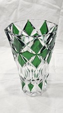 Vase en cristal taillé à