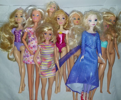 Gros lot barbies disney - lot, et