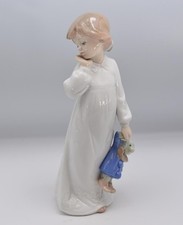 Lladro Ma Ragdoll Élégante